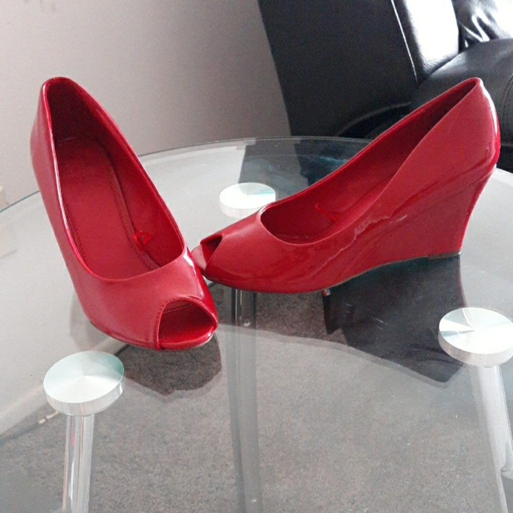 Dress shoes